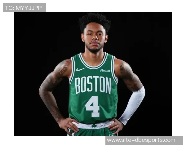 安芬尼西蒙斯末节狂砍16分助力逆转创赛季新高39分表现惊艳全场 安芬尼西蒙斯末节狂砍16分助力逆转创赛季新高39分表现惊艳全场